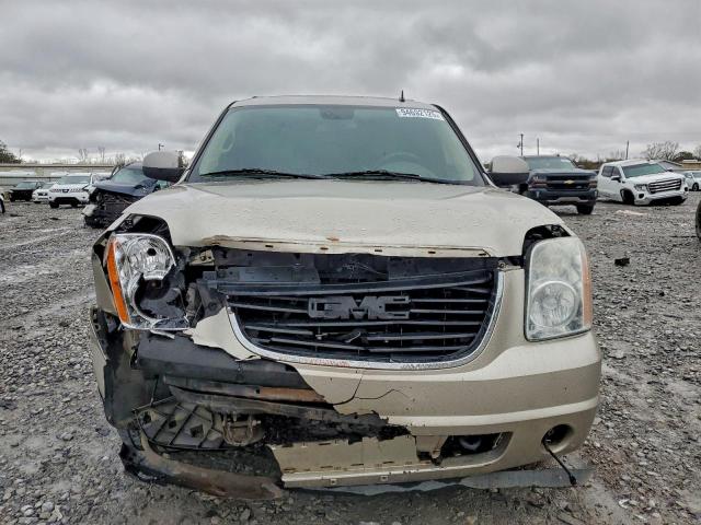 GMC Yukon C1500 Image 8