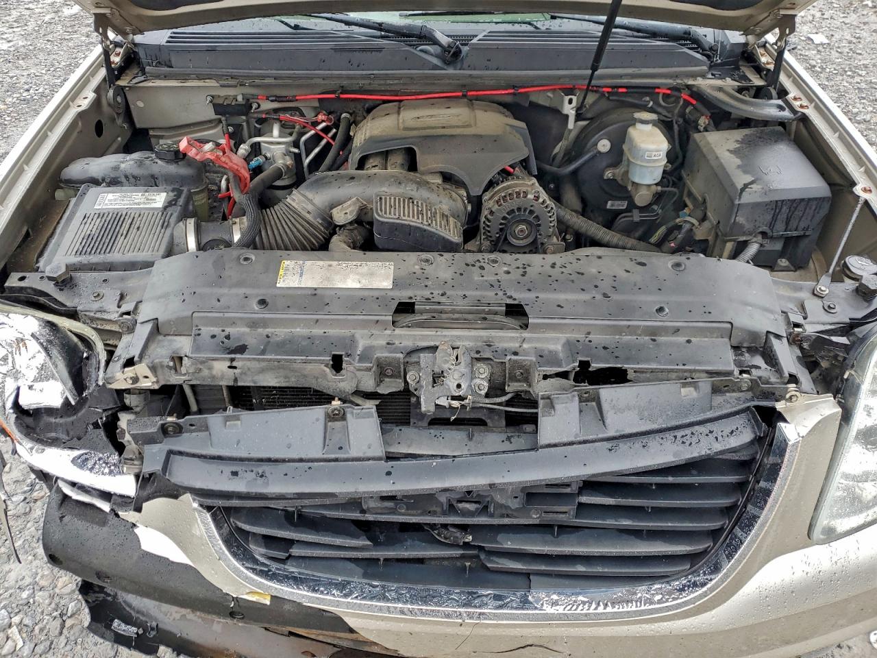 GMC Yukon C1500 Image 3