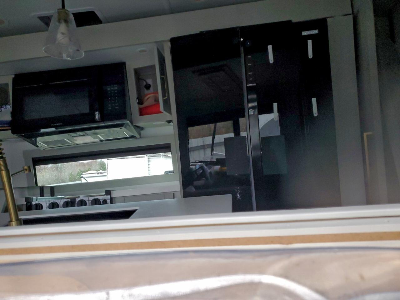 Brinkley Model Z Image 2