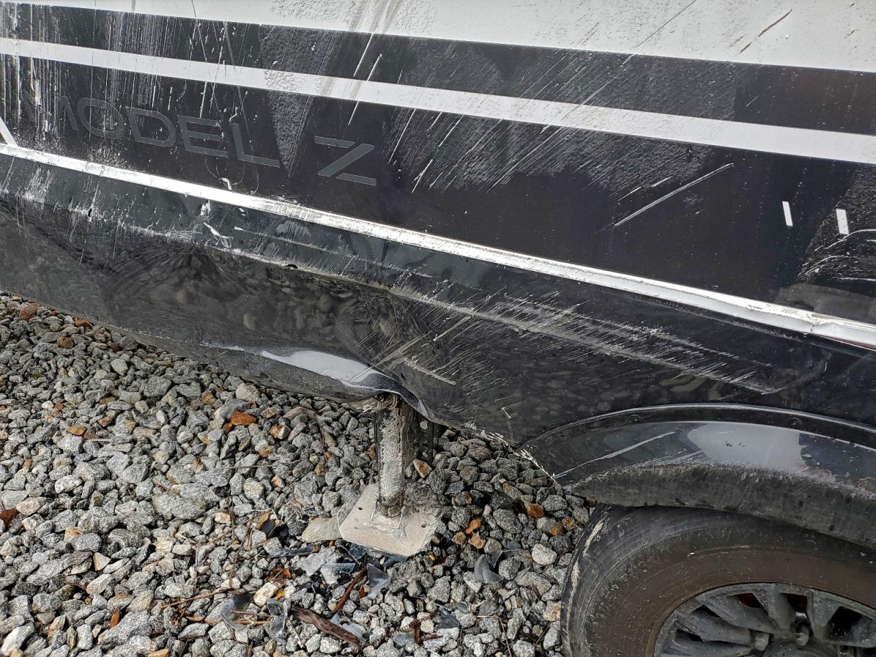 Brinkley Model Z Image 10