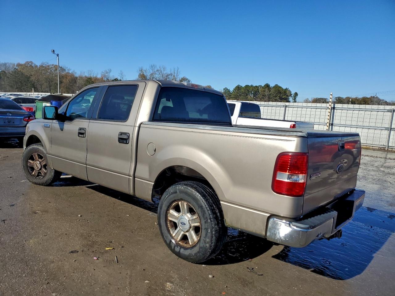 Ford F-150 Supercrew Image 2