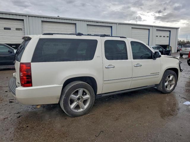 Chevrolet Suburban C1500 Ltz Image 2