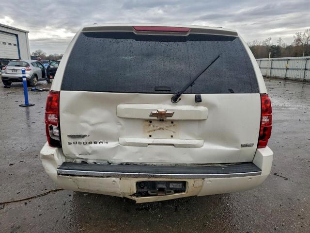 Chevrolet Suburban C1500 Ltz Image 10