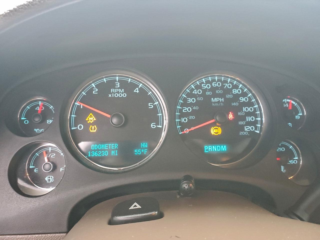 Chevrolet Suburban C1500 Ltz Image 8