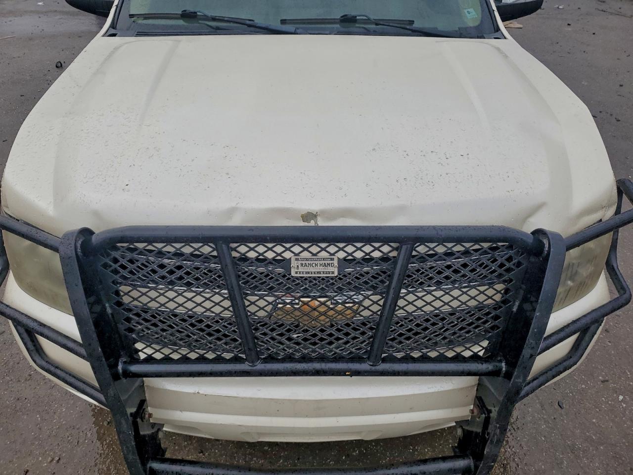 Chevrolet Suburban C1500 Ltz Image 11