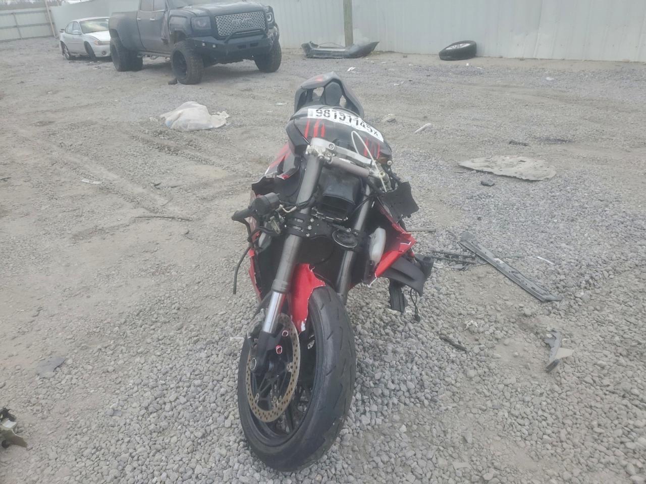 Ducati Panigale V4s Image 10