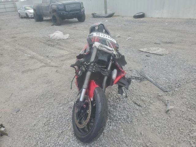 Ducati Panigale V4s Image 10