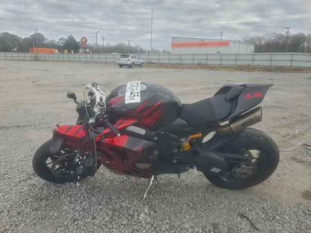Ducati Panigale V4s Image 8