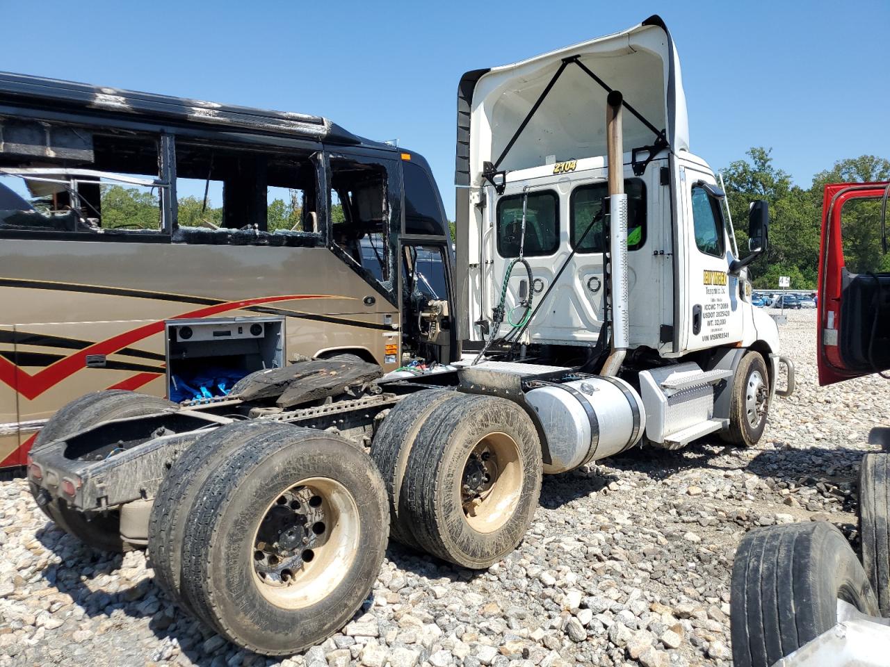 Freightliner Cascadia 1 Image 9