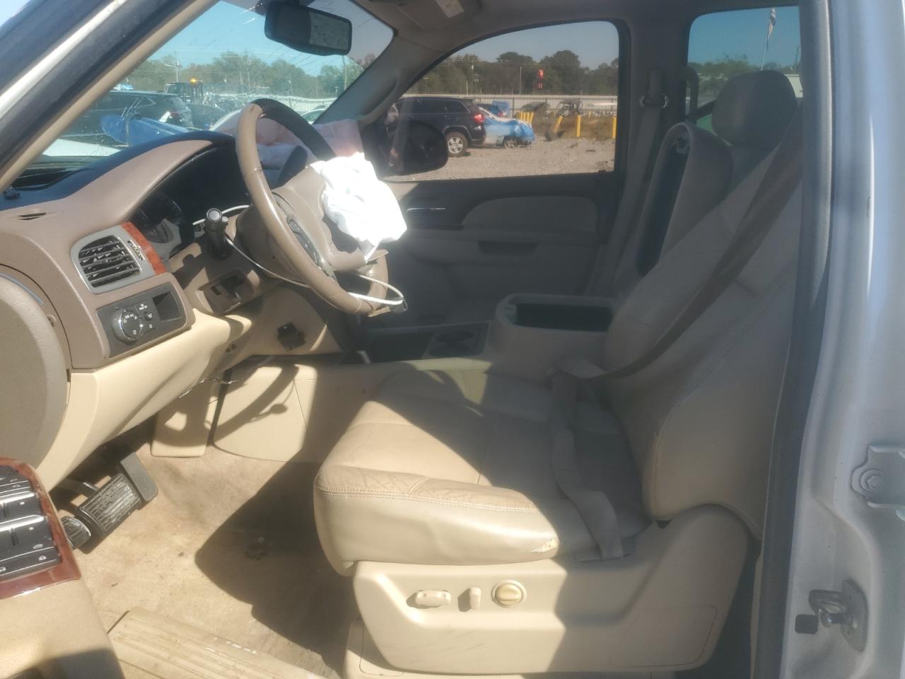 GMC Yukon Slt Image 6