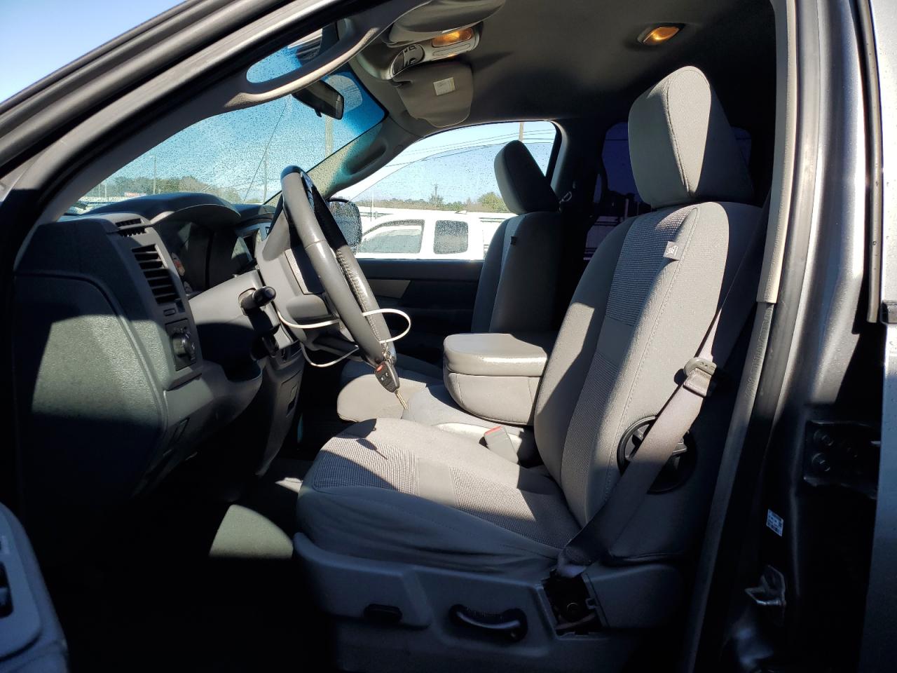 Dodge Ram 1500 St Image 4