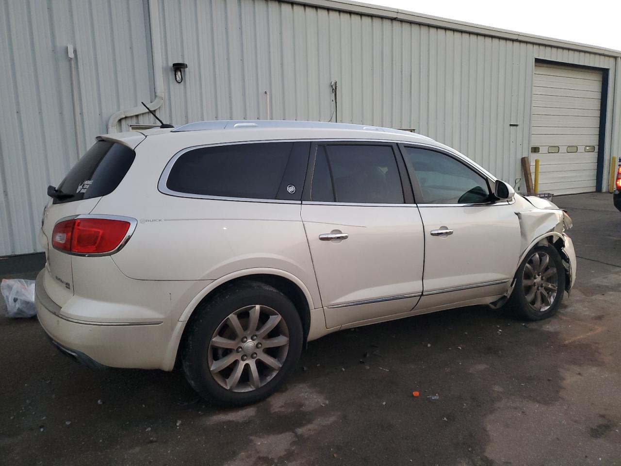 Buick Enclave Image 14