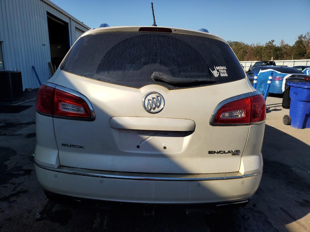 Buick Enclave Image 3