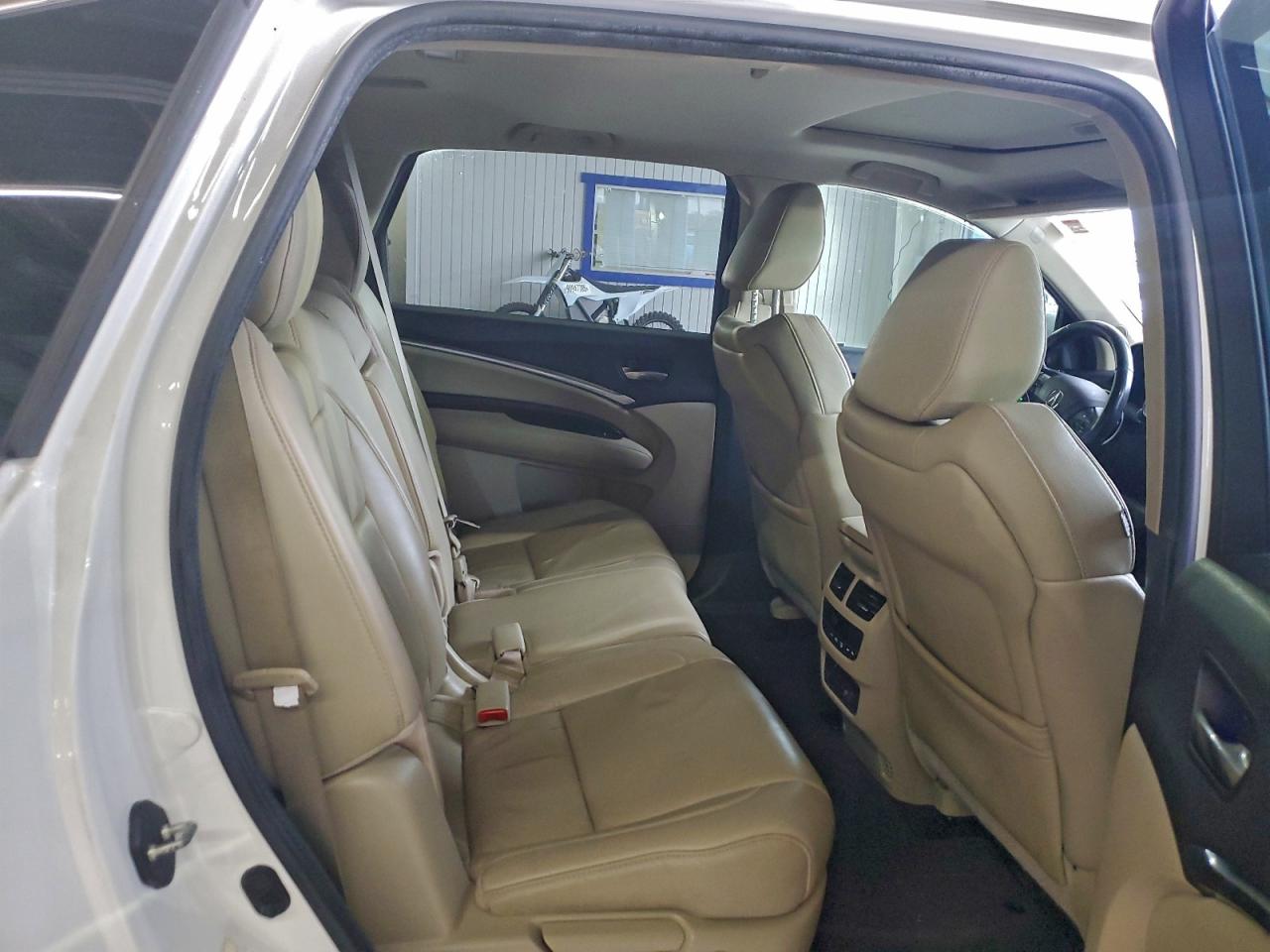 Acura MDX Image 9
