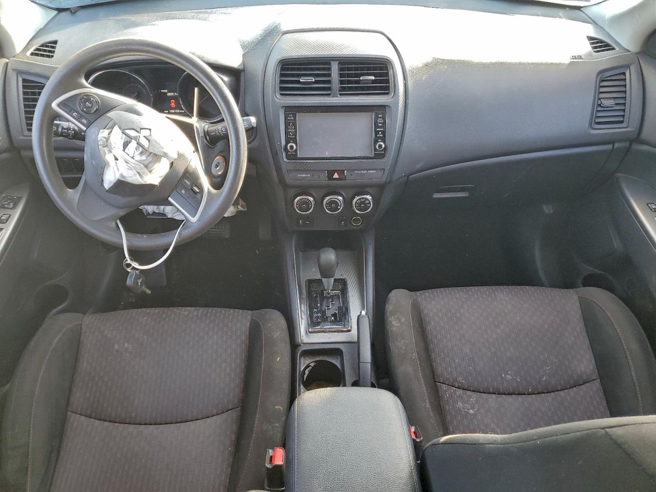 Mitsubishi Outlander Es Image 9