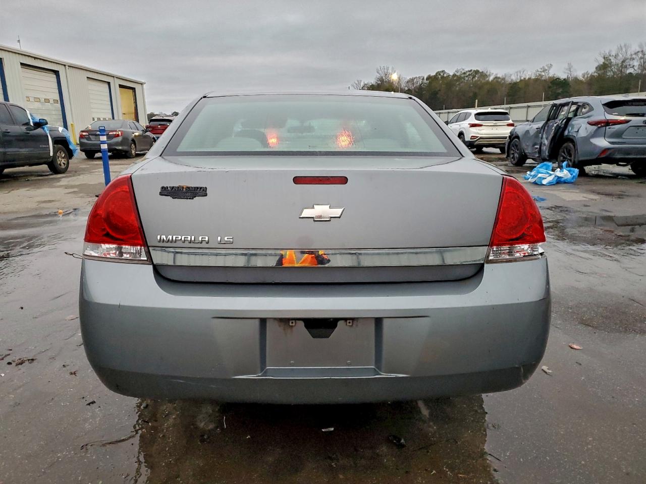 Chevrolet Impala Ls Image 2