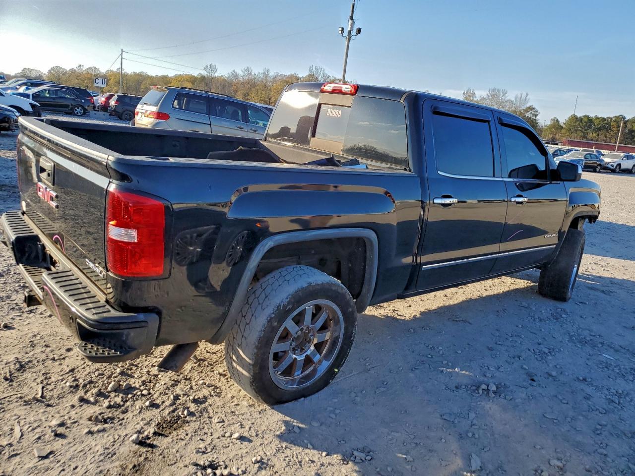 GMC Sierra K1500 Denali Image 3