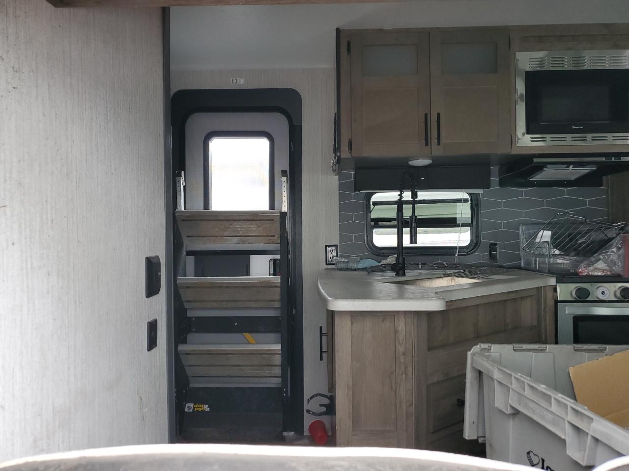 Puma Trailer Image 7