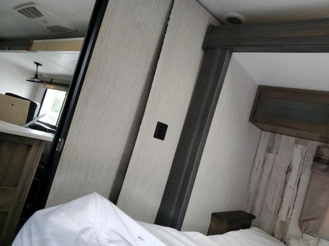 Puma Trailer Image 9