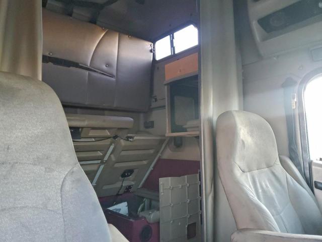 International 9900i Trac 9400i Image 3