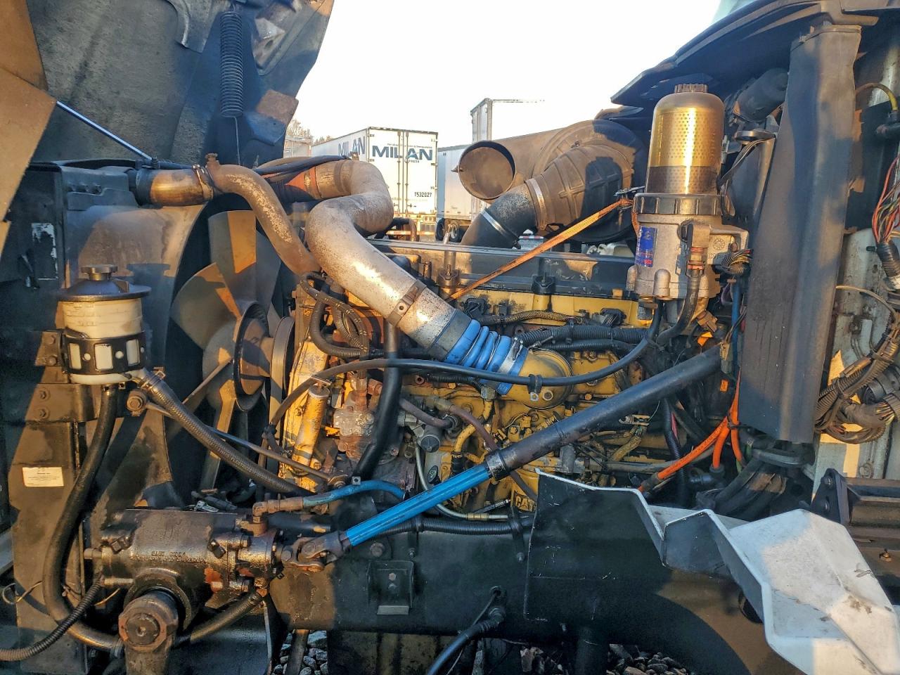 International 9900i Trac 9400i Image 5