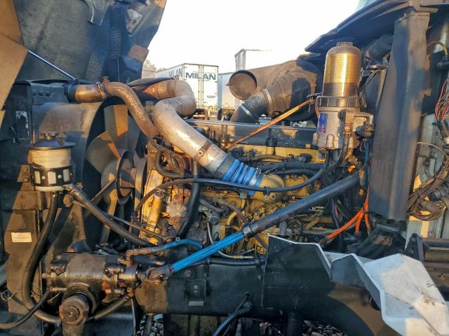 International 9900i Trac 9400i Image 5