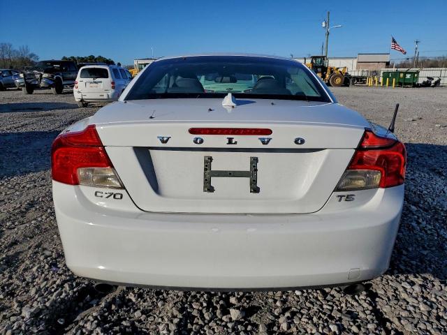 Volvo C70 T5 Image 2