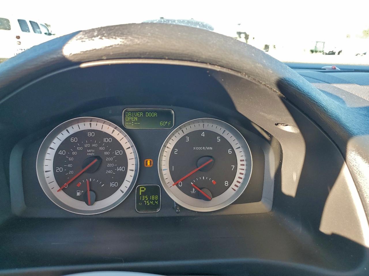 Volvo C70 T5 Image 4