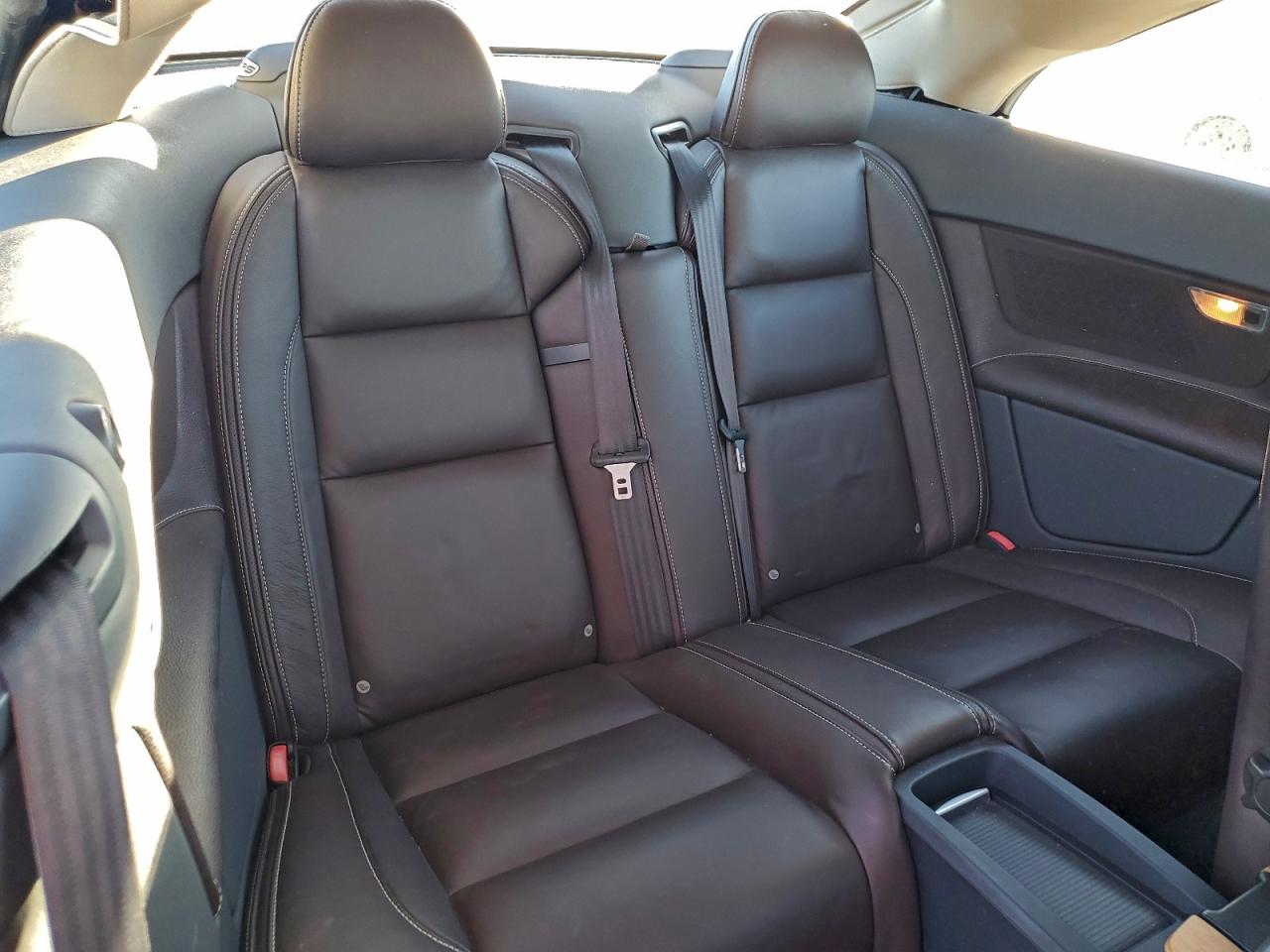 Volvo C70 T5 Image 7