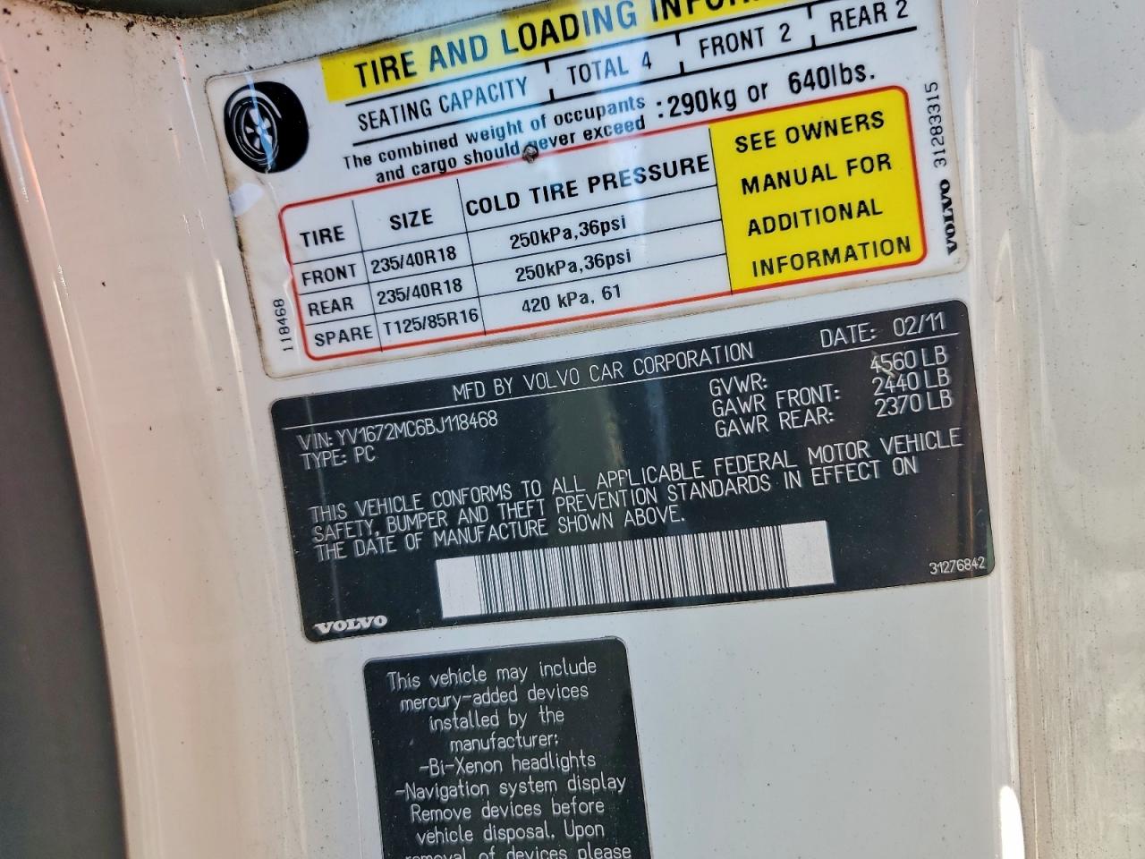 Volvo C70 T5 Image 11