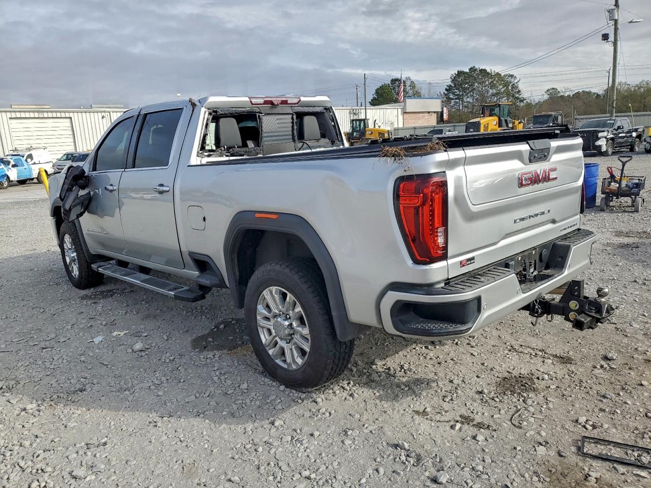 GMC Sierra K2500 Denali Image 8