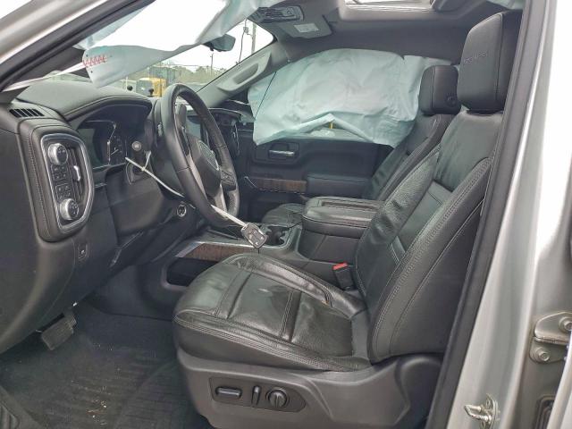 GMC Sierra K2500 Denali Image 4