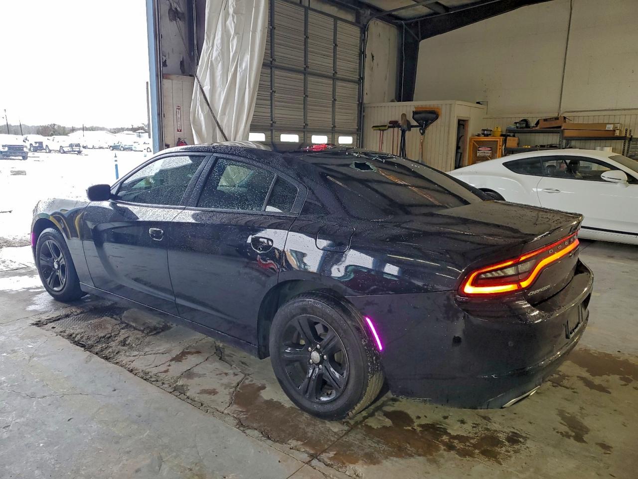 Dodge Charger Sxt Image 2