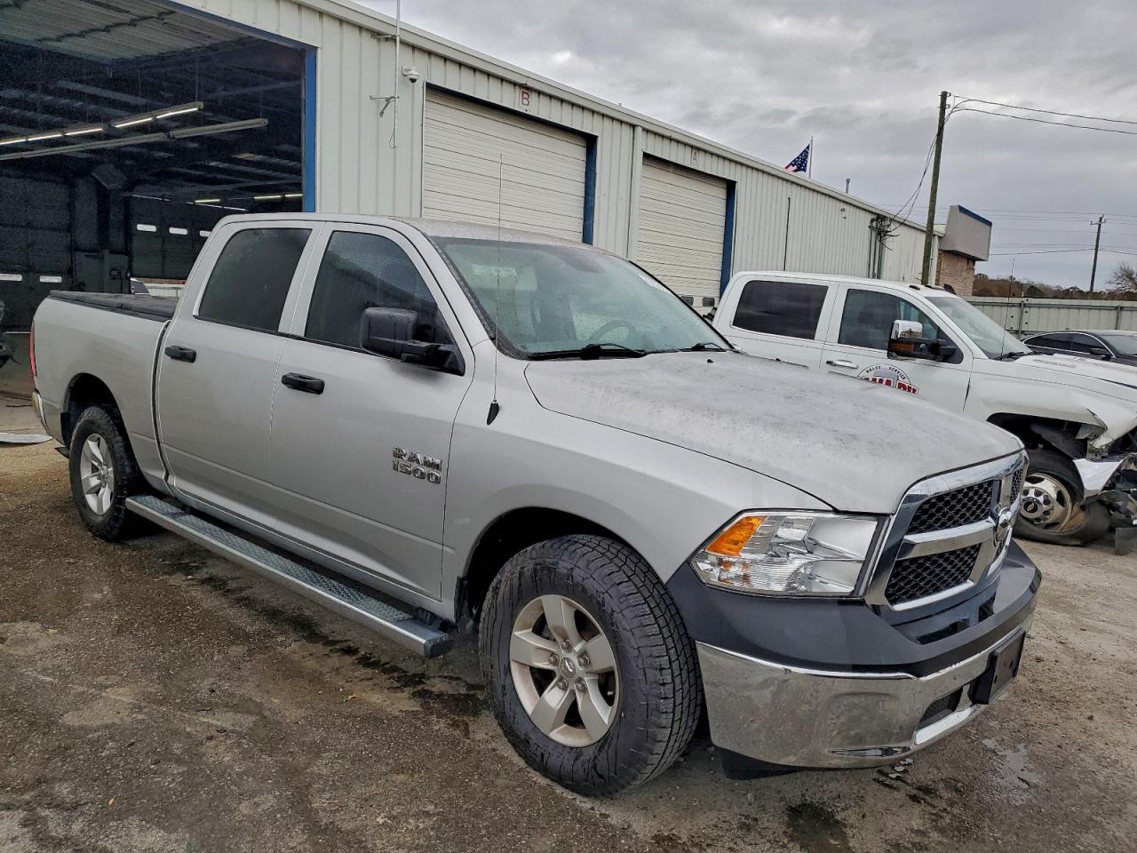 Ram 1500 St Image 9