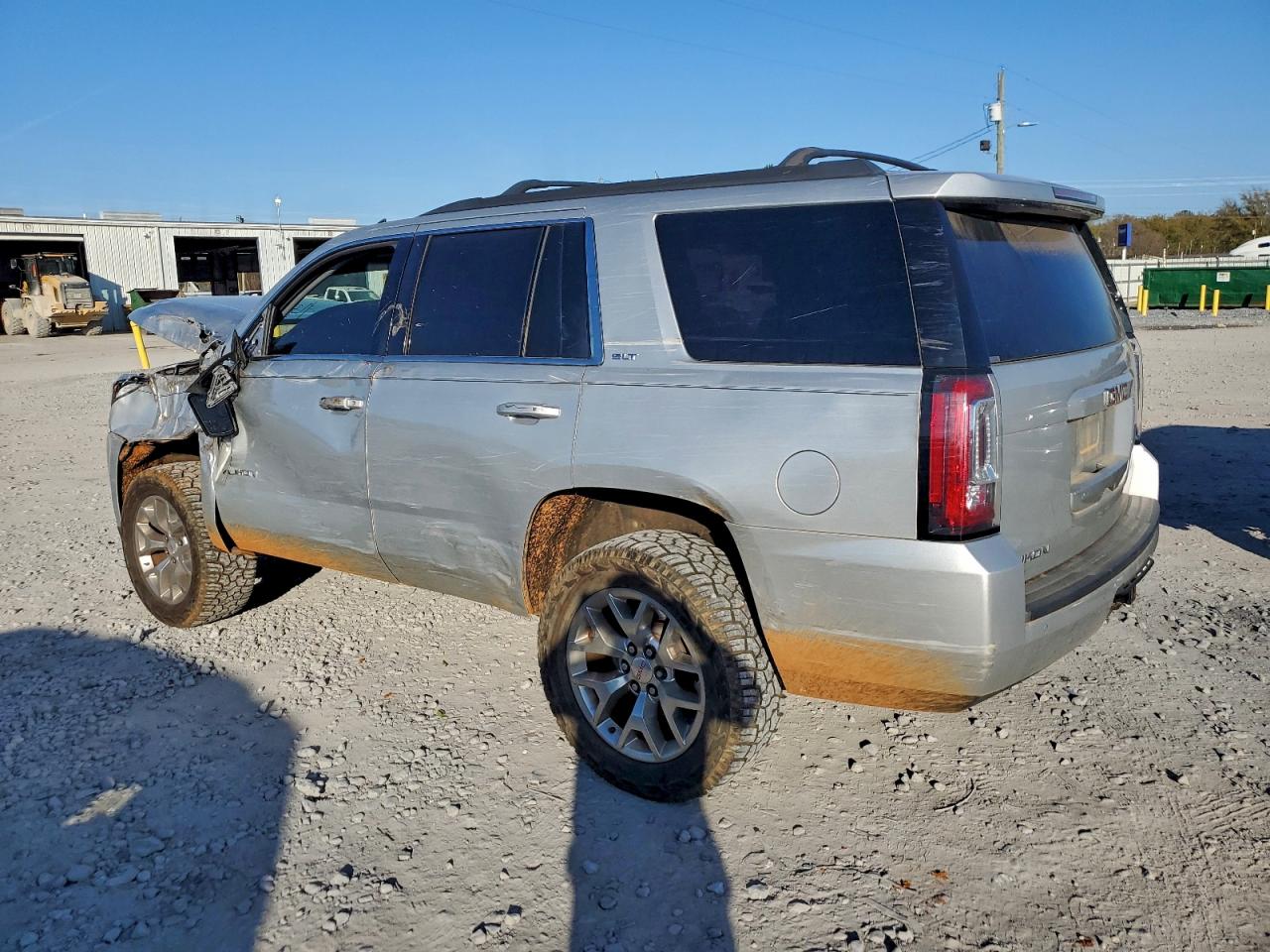 GMC Yukon Slt Image 2
