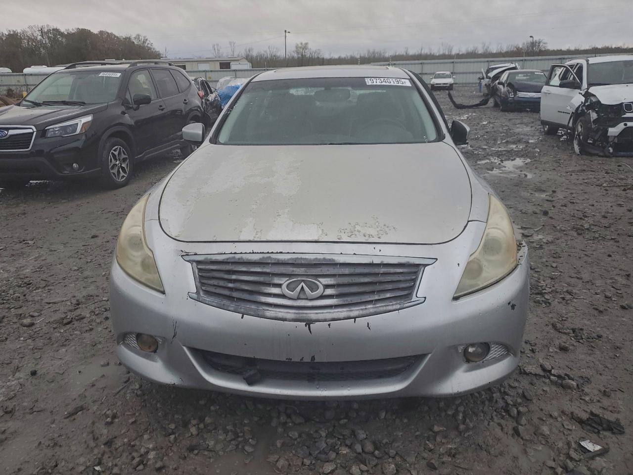 INFINITI G25 Base Image 9