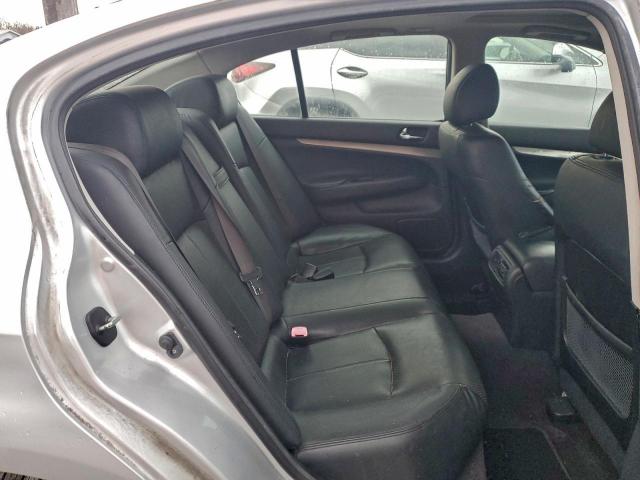 INFINITI G25 Base Image 8