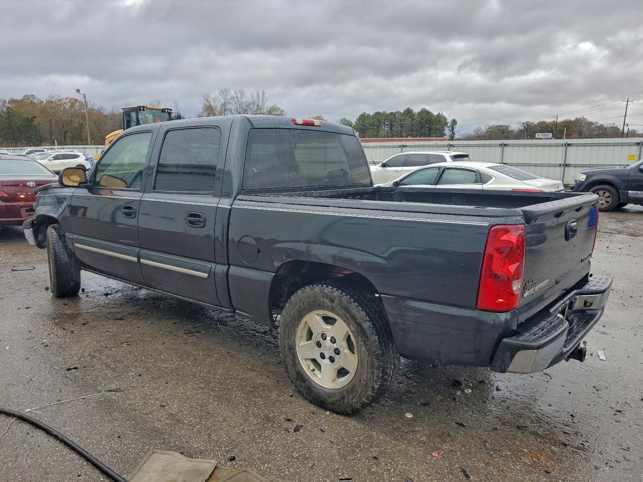 Chevrolet Silverado C1500 Image 2
