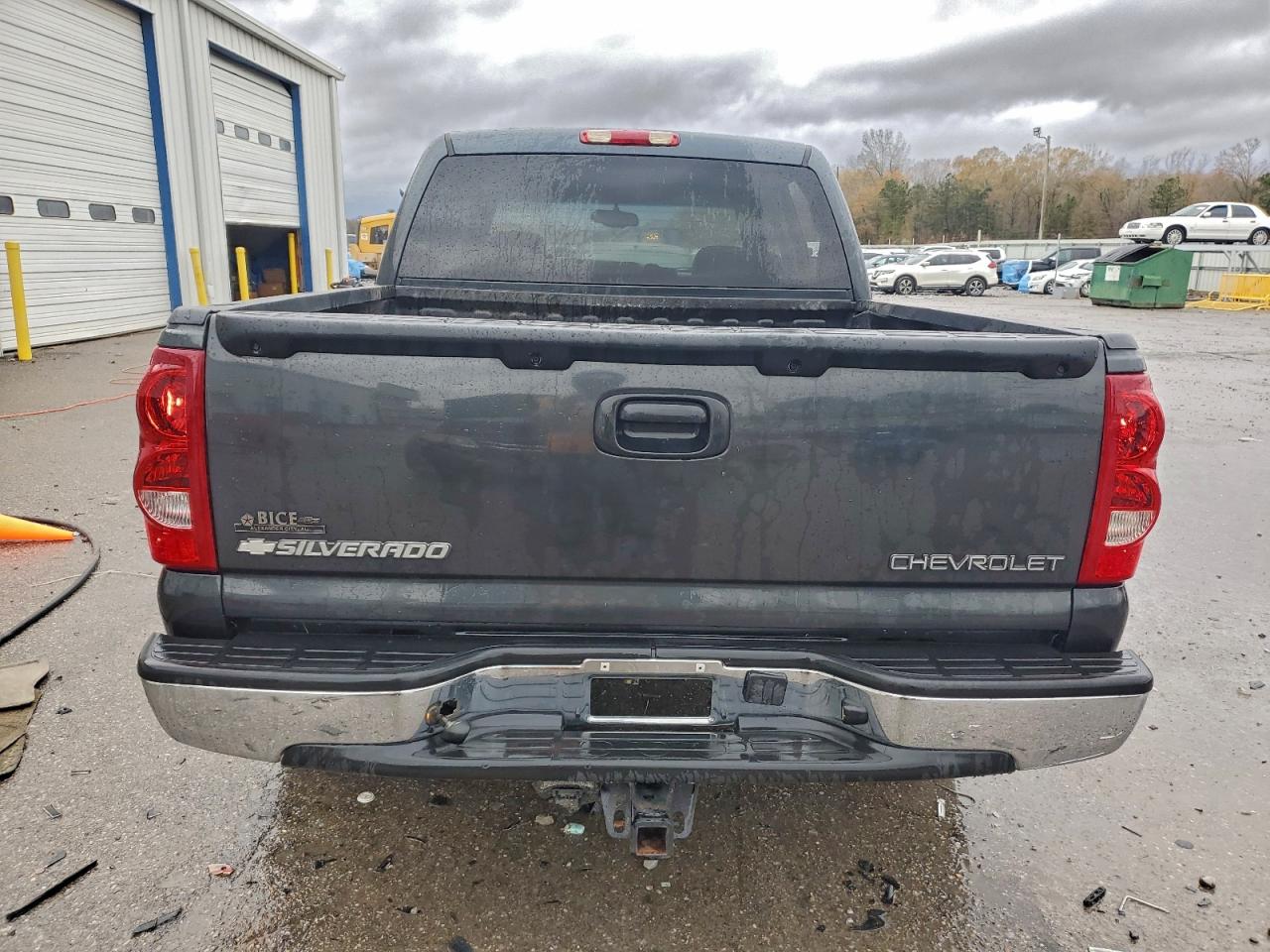 Chevrolet Silverado C1500 Image 9