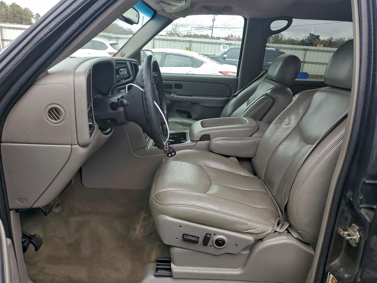 Chevrolet Silverado C1500 Image 4