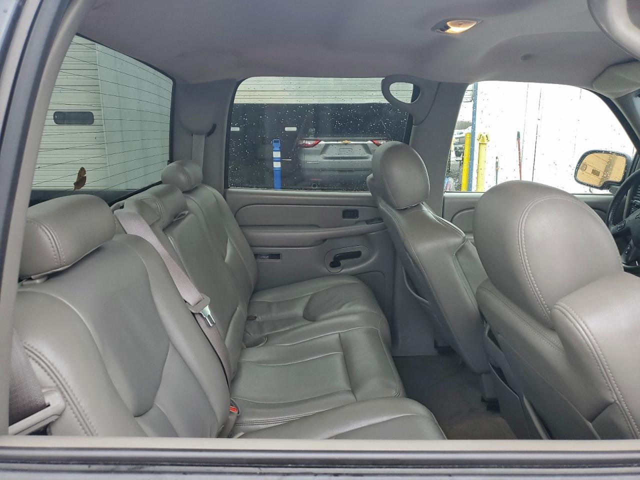 Chevrolet Silverado C1500 Image 6