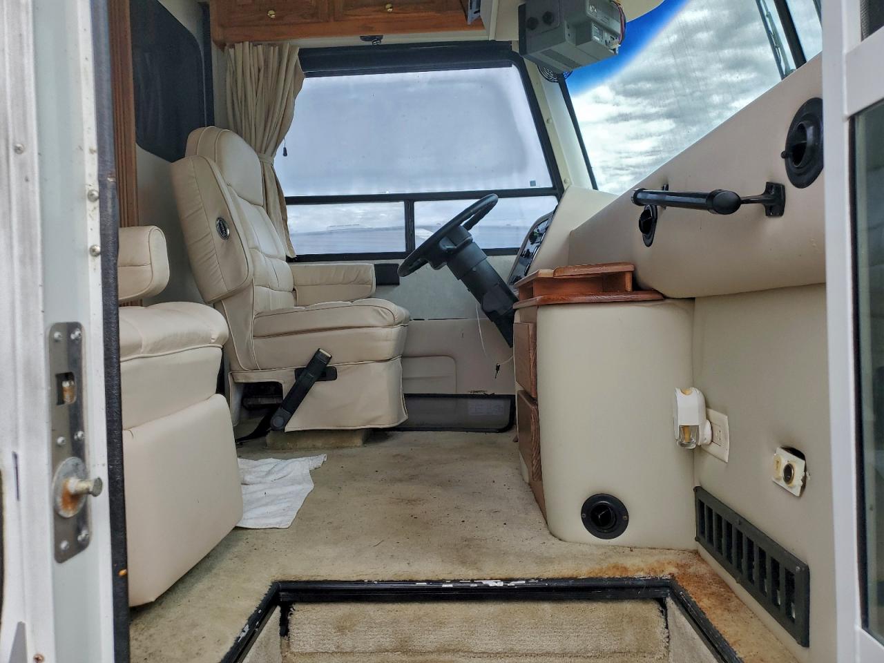 Freightliner Chassis X X Line Motor Home Image 2