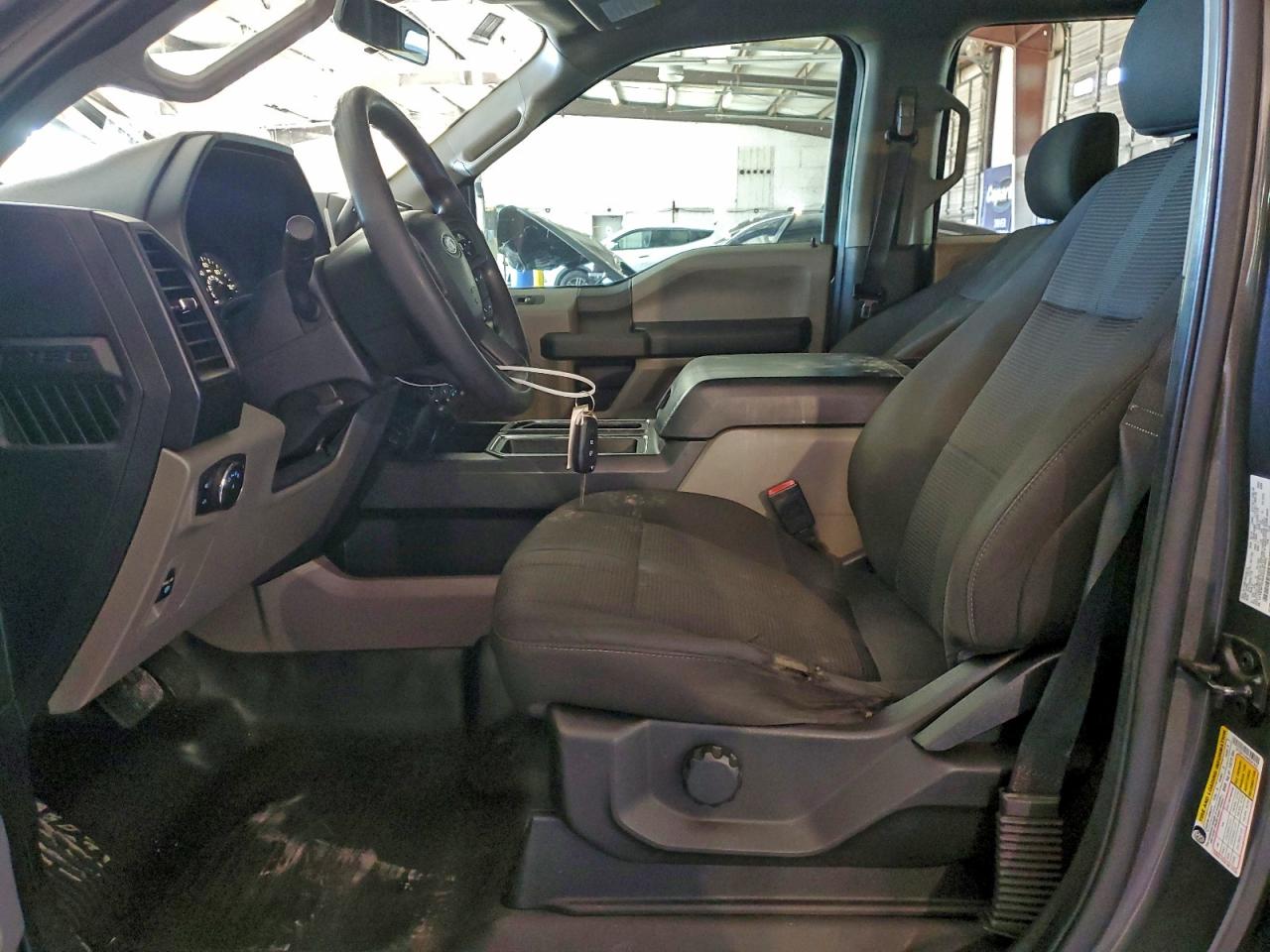 Ford F-150 Supercrew Image 9