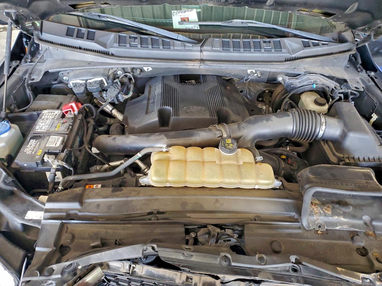 Ford F-150 Supercrew Image 11