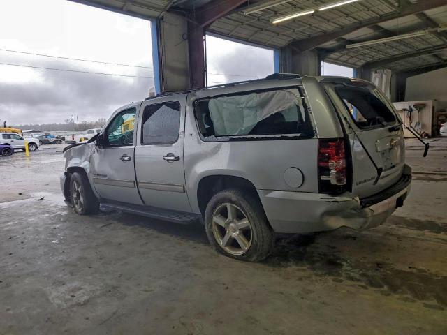 Chevrolet Suburban C1500 Lt Image 4