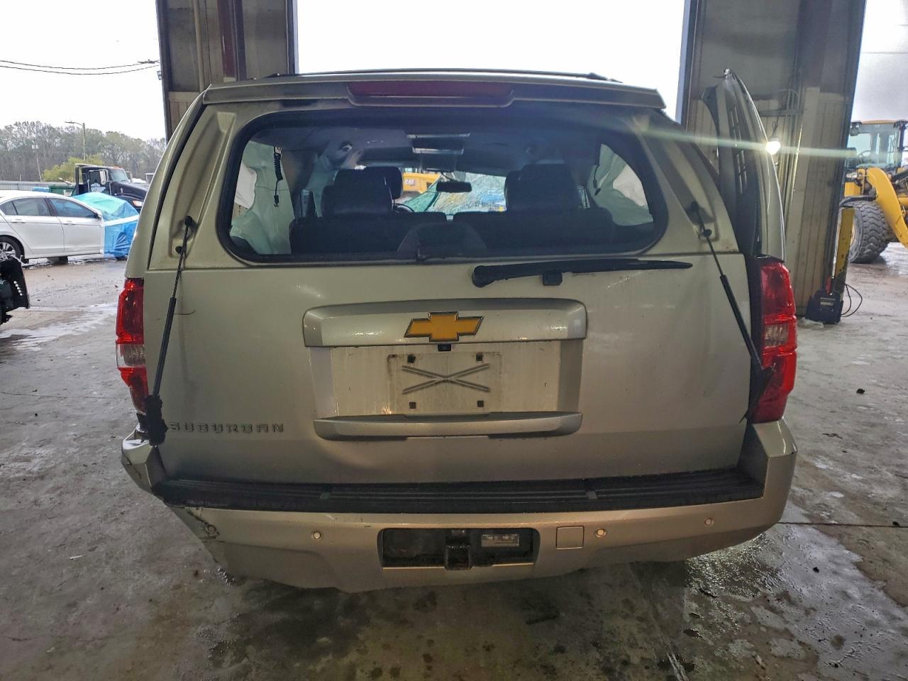 Chevrolet Suburban C1500 Lt Image 6