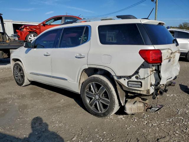 GMC Acadia Denali Image 8