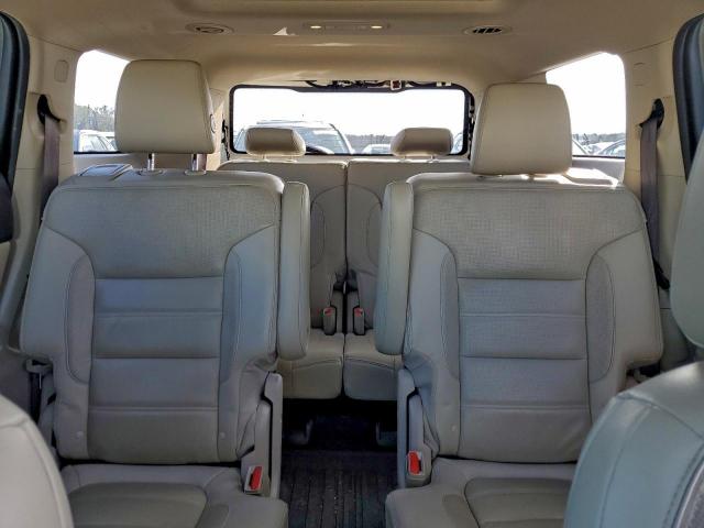 GMC Acadia Denali Image 10