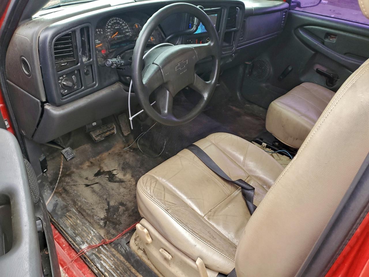 Chevrolet Silverado C1500 Classic Image 12