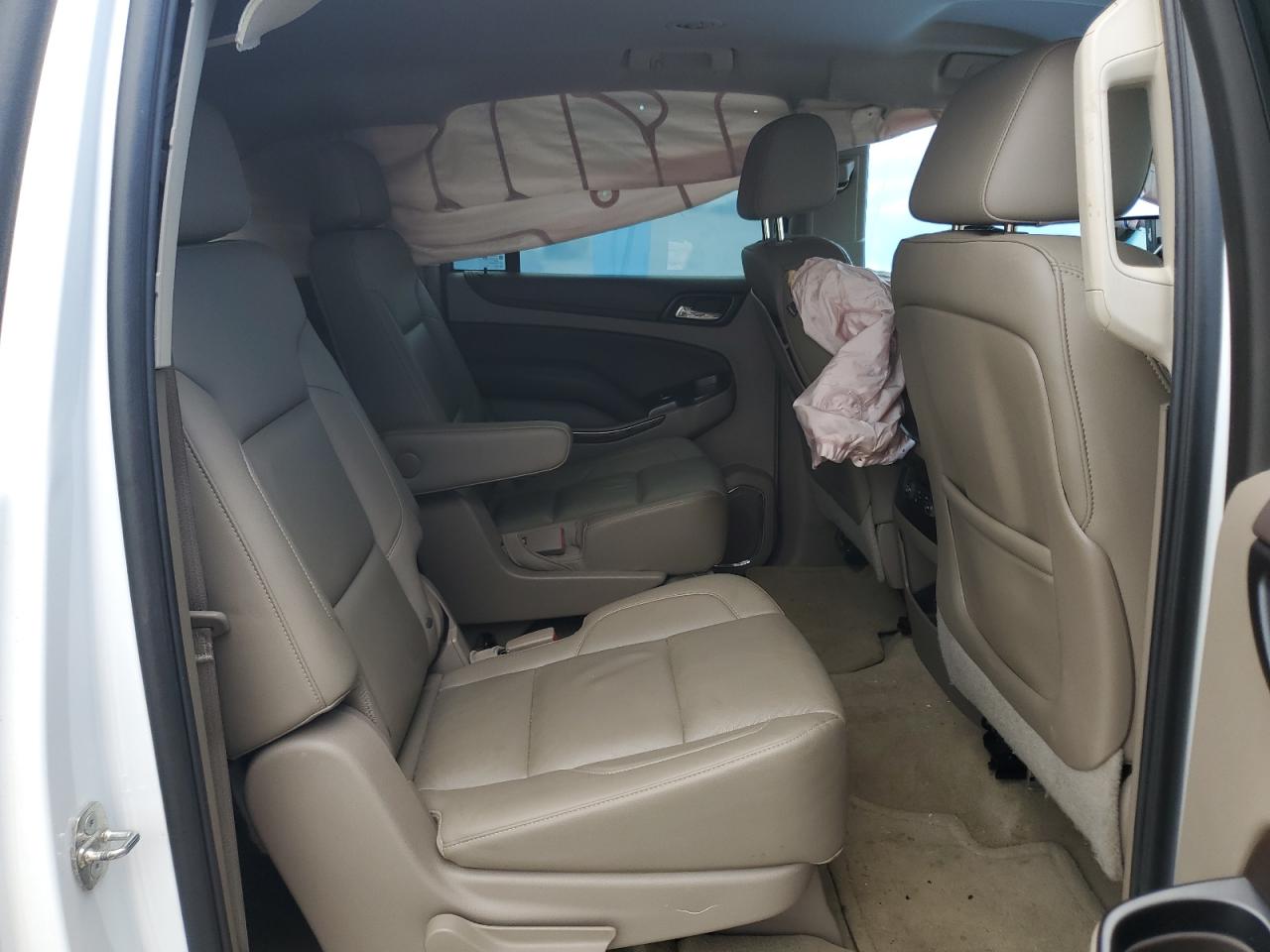 Chevrolet Suburban C1500 Lt Image 5